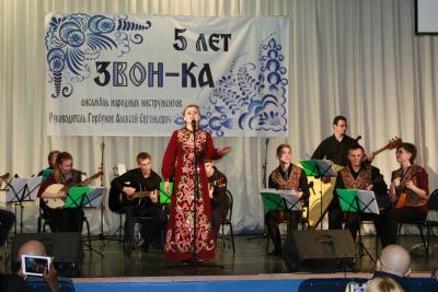 Иностранные студенты на концерте ансамбля "Звон-ка"