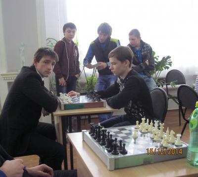 Ежегодные соревнования среди студентов ССУЗов города Саратова по шахматам (юноши)