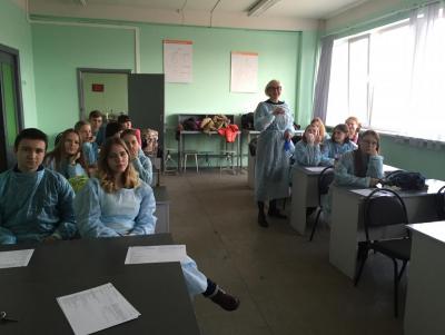 Мастер-классы на кафедре "Микробиология, биотехнология и химия" для школьников города Саратова
