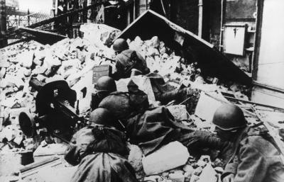 День в истории ВОВ: 27 апреля 1945 г.