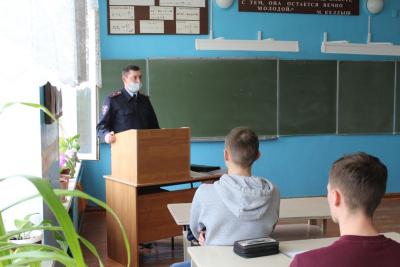 Встреча студентов Краснокутского зооветеринарного техникума с сотрудниками полиции в рамках профориентационной работы