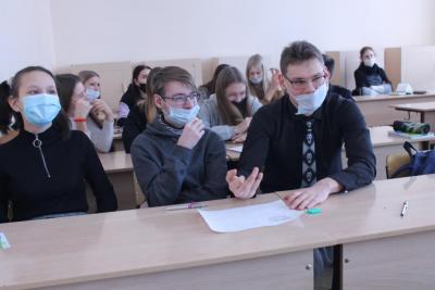 Интеллектуально-развлекательная игра «Квиз, плиз!», ко Дню российского студенчества